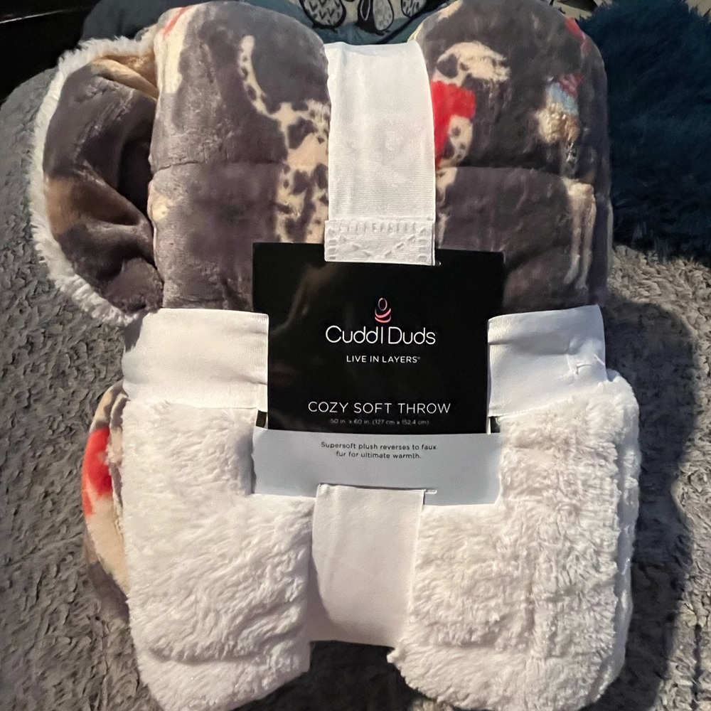 Cuddl Duds Soft Cozy Throw